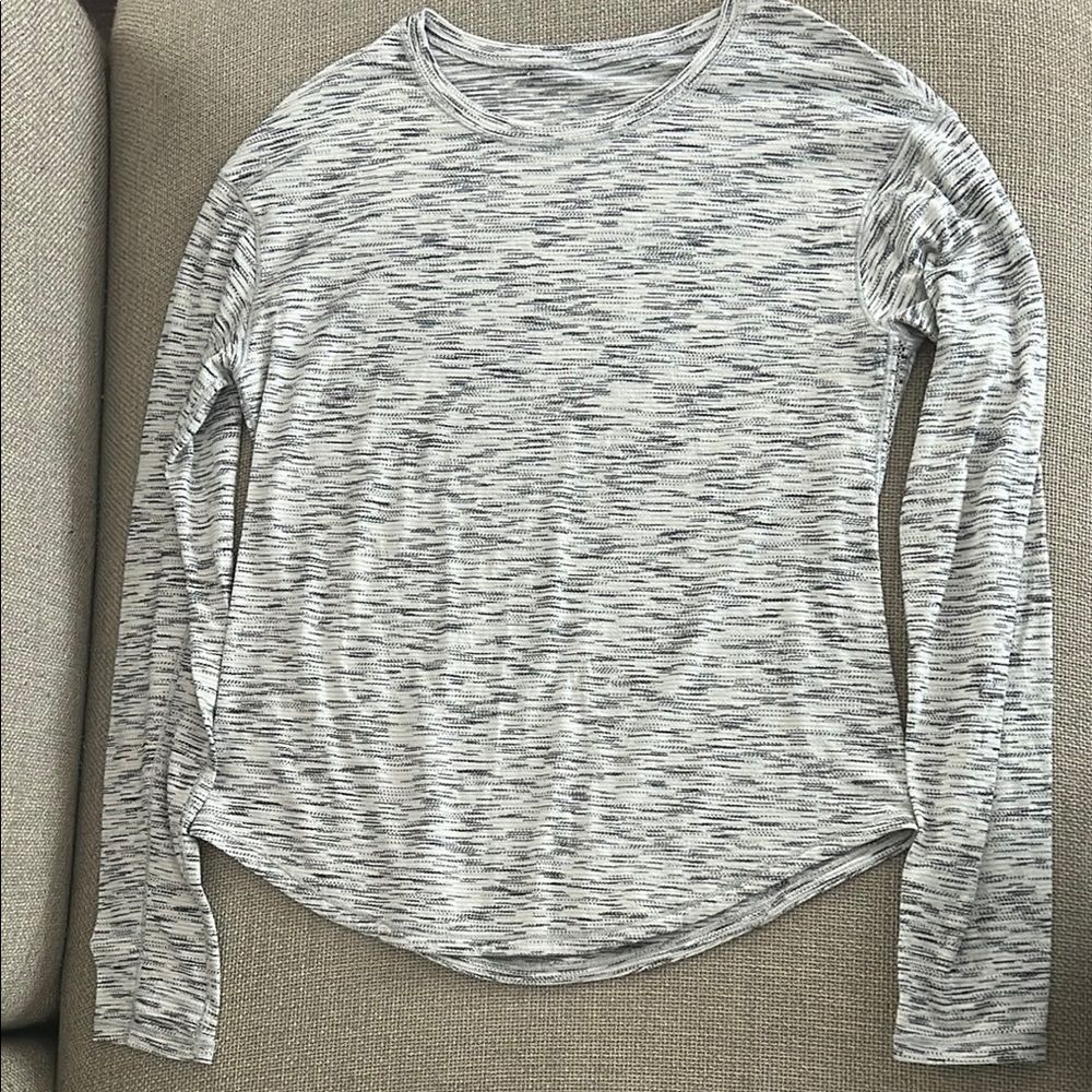 Lululemon White/Black Long Sleeve Top Size 6